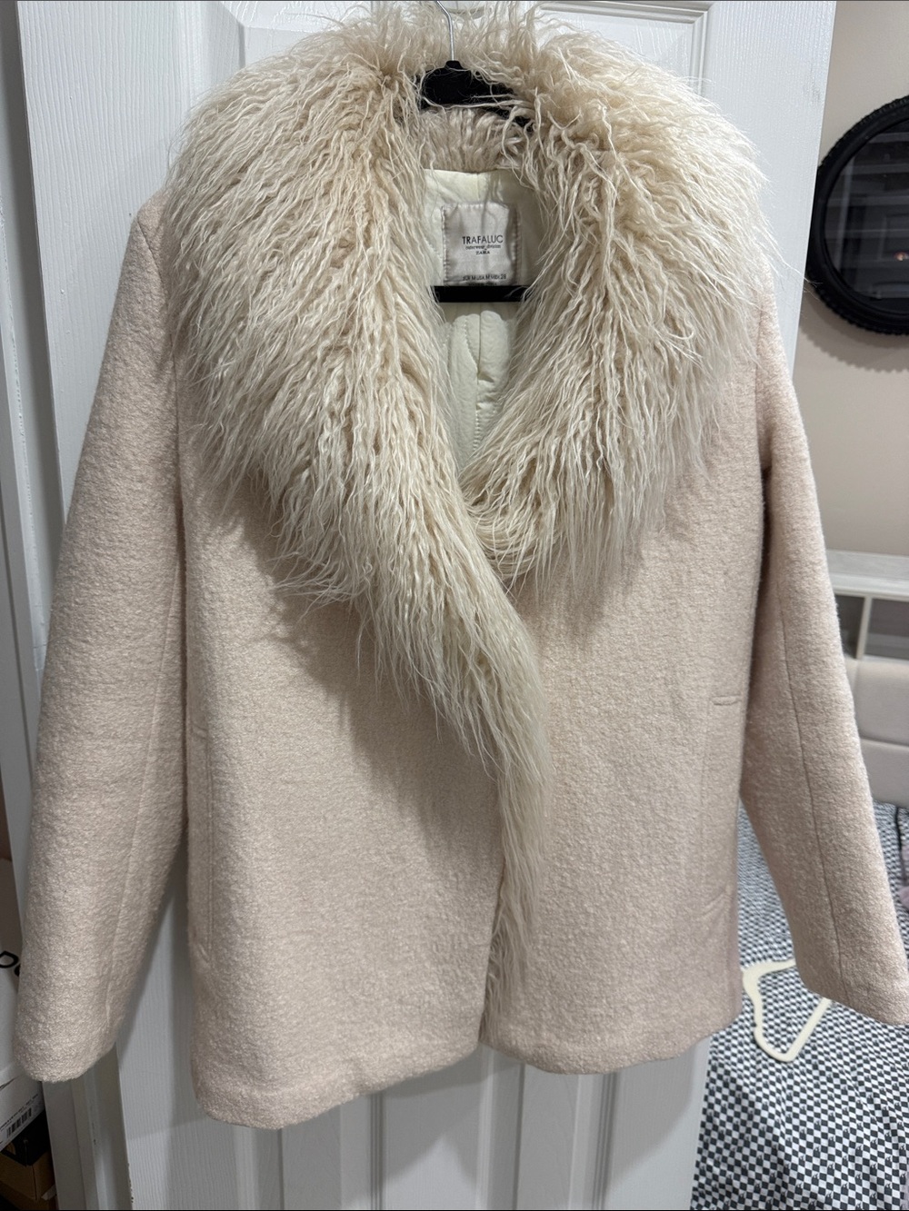 Zara Cream Wool-Blend Pea Coat with Plush Faux Fur Collar